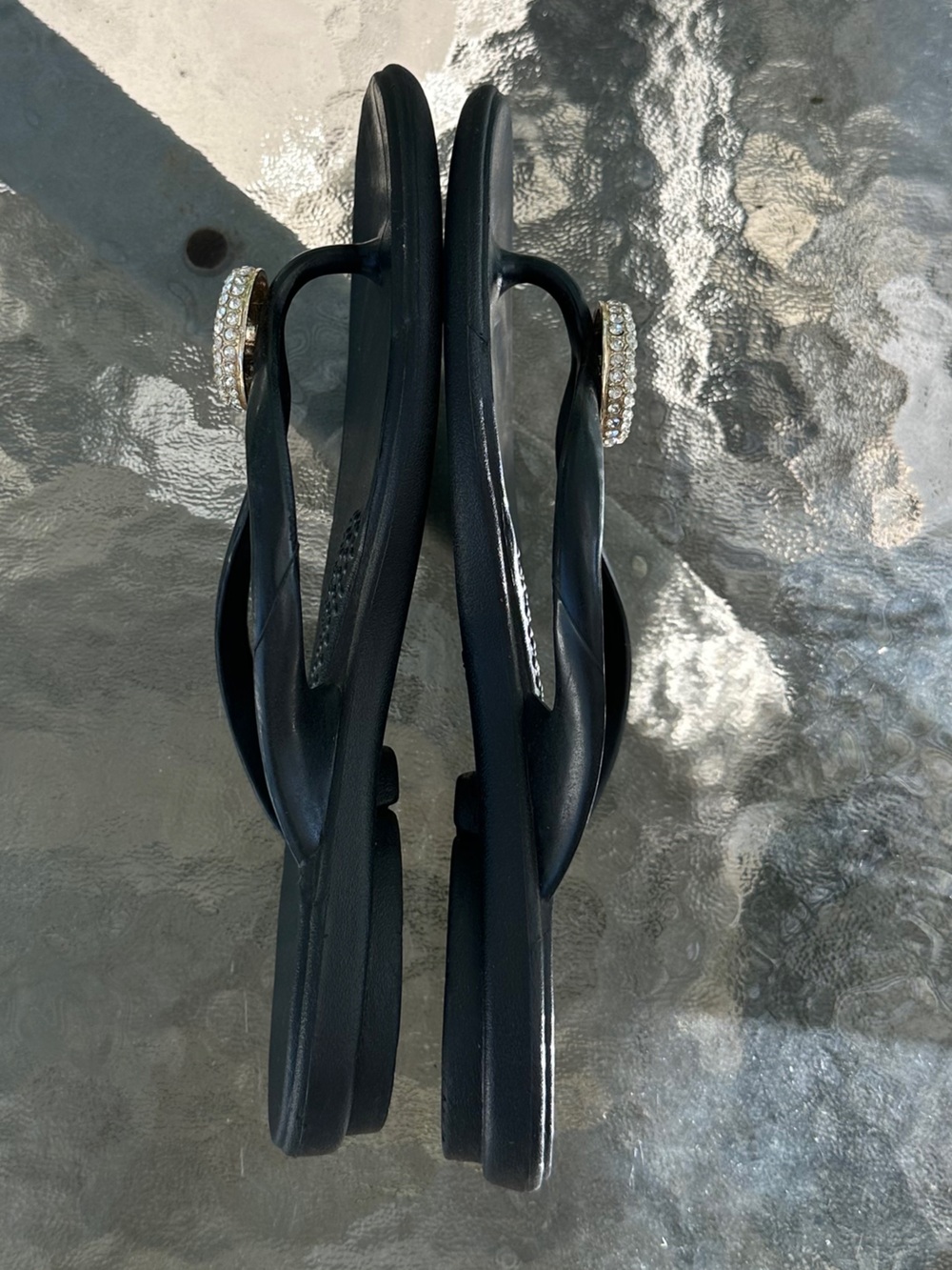 OKAbee Lucky Flip Flops - Picture 4 of 10